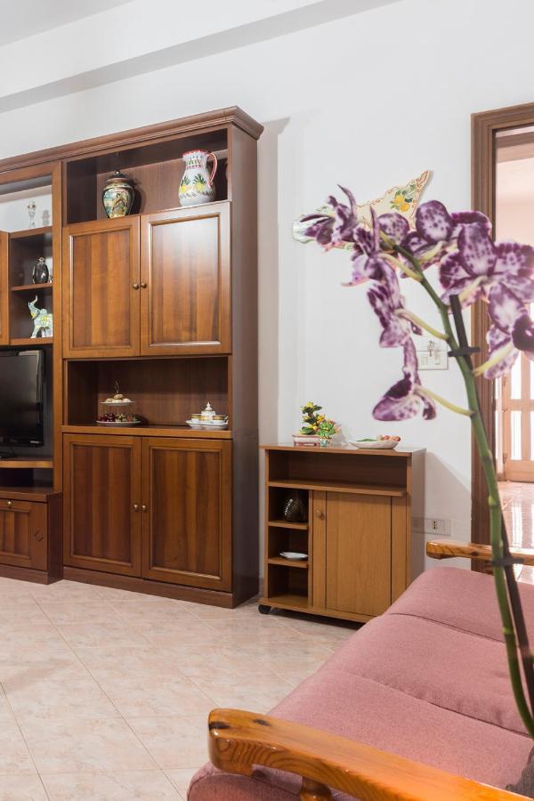 Nina Home - Selfcheck-In Canicattini Bagni Εξωτερικό φωτογραφία